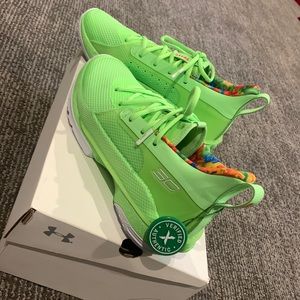 Under Armour curry 7 sour patch kids lime (GS). Brand new unique curry’s.